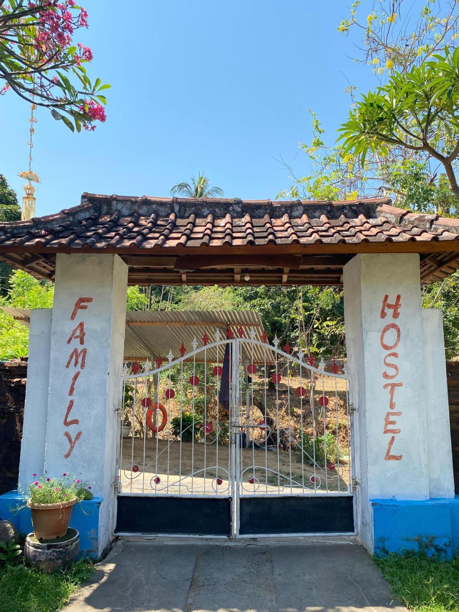 Lovina Family Hostel מראה חיצוני תמונה