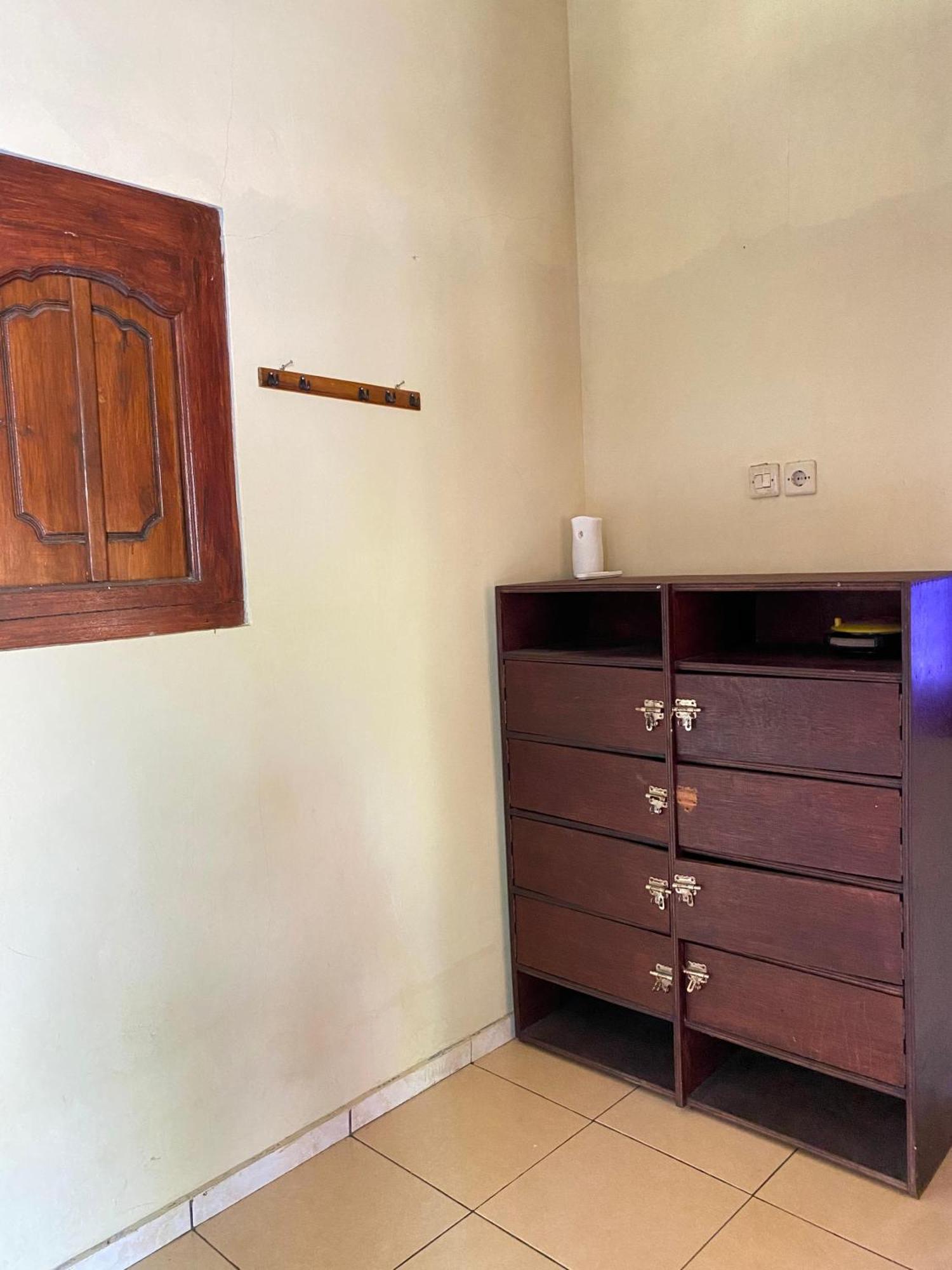 Lovina Family Hostel מראה חיצוני תמונה
